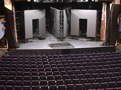 Projektový den 26.10. - divadlo Broadway